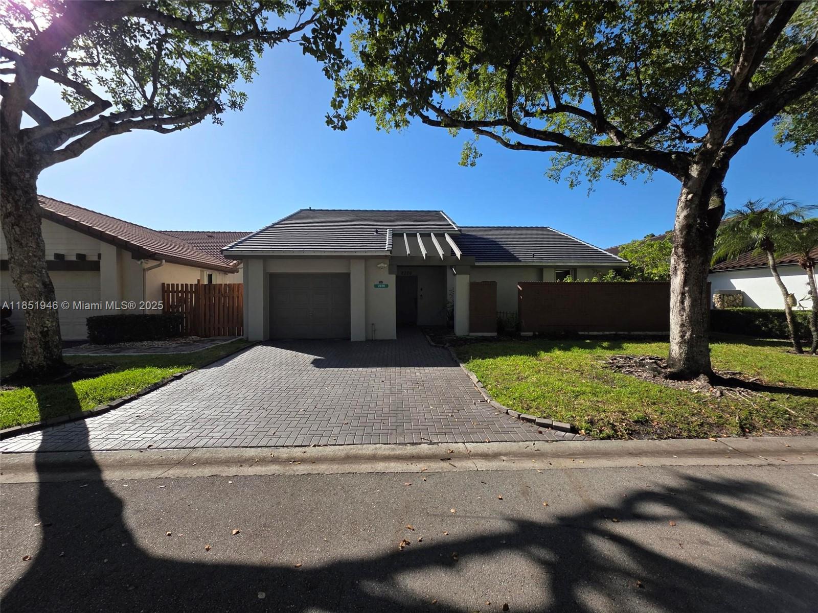 Property photo # 0