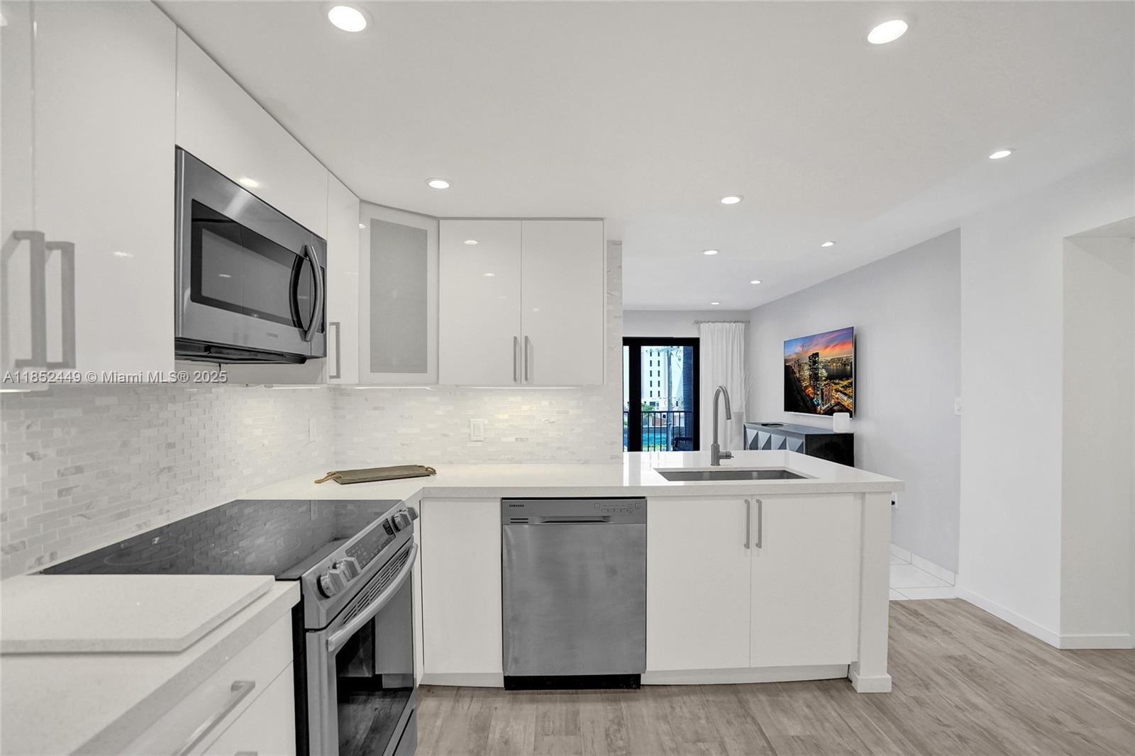 Property photo # 8