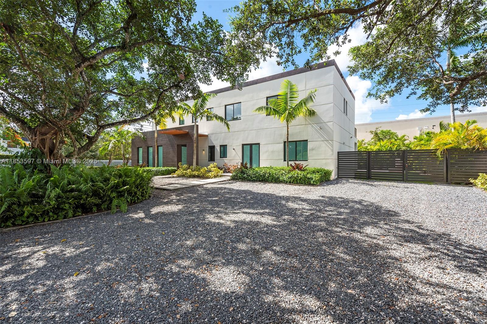 Property photo # 0