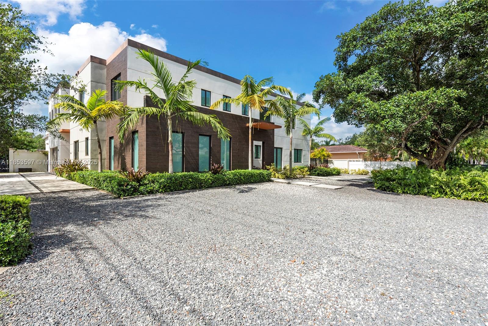 Property photo # 9
