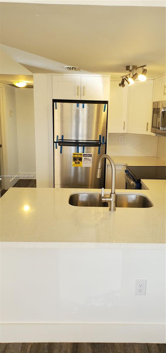 Property photo # 6