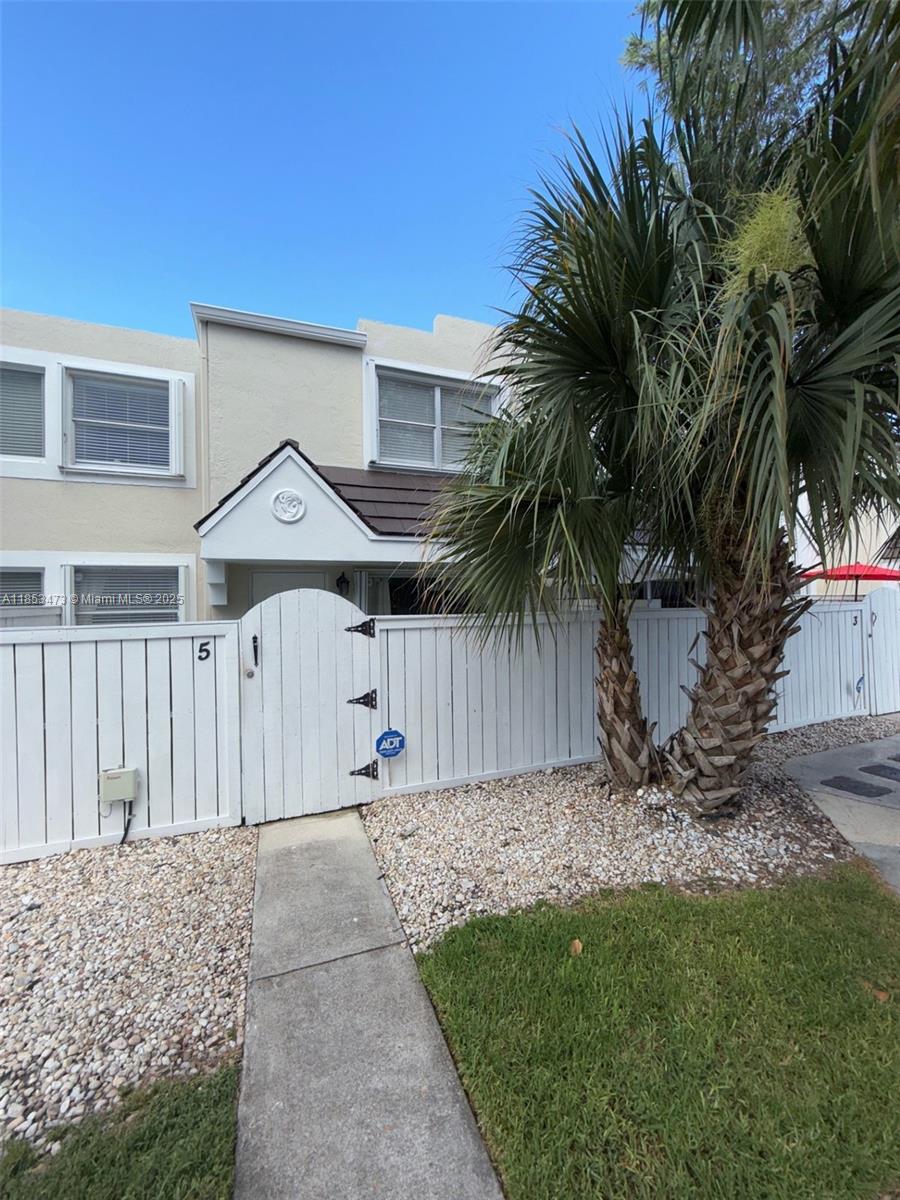 Property photo # 0