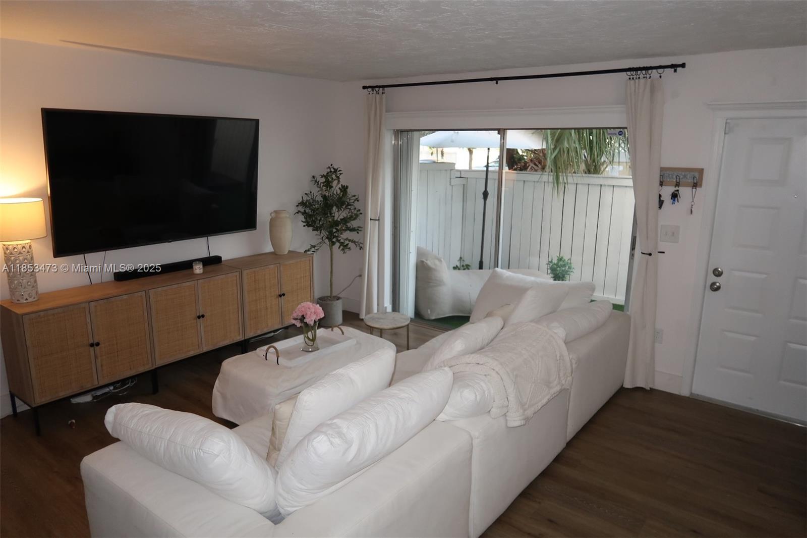 Property photo # 9