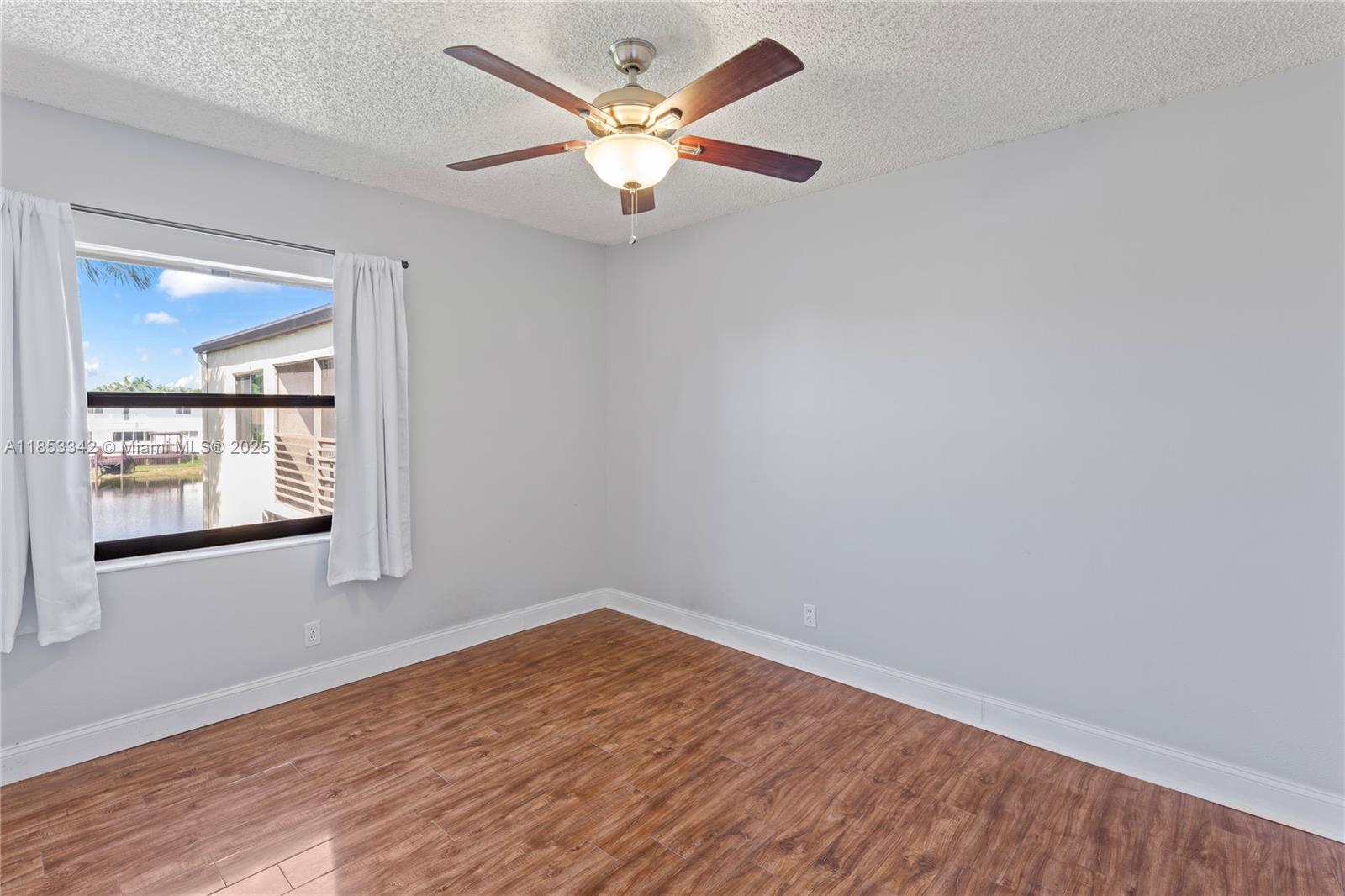 Property photo # 4