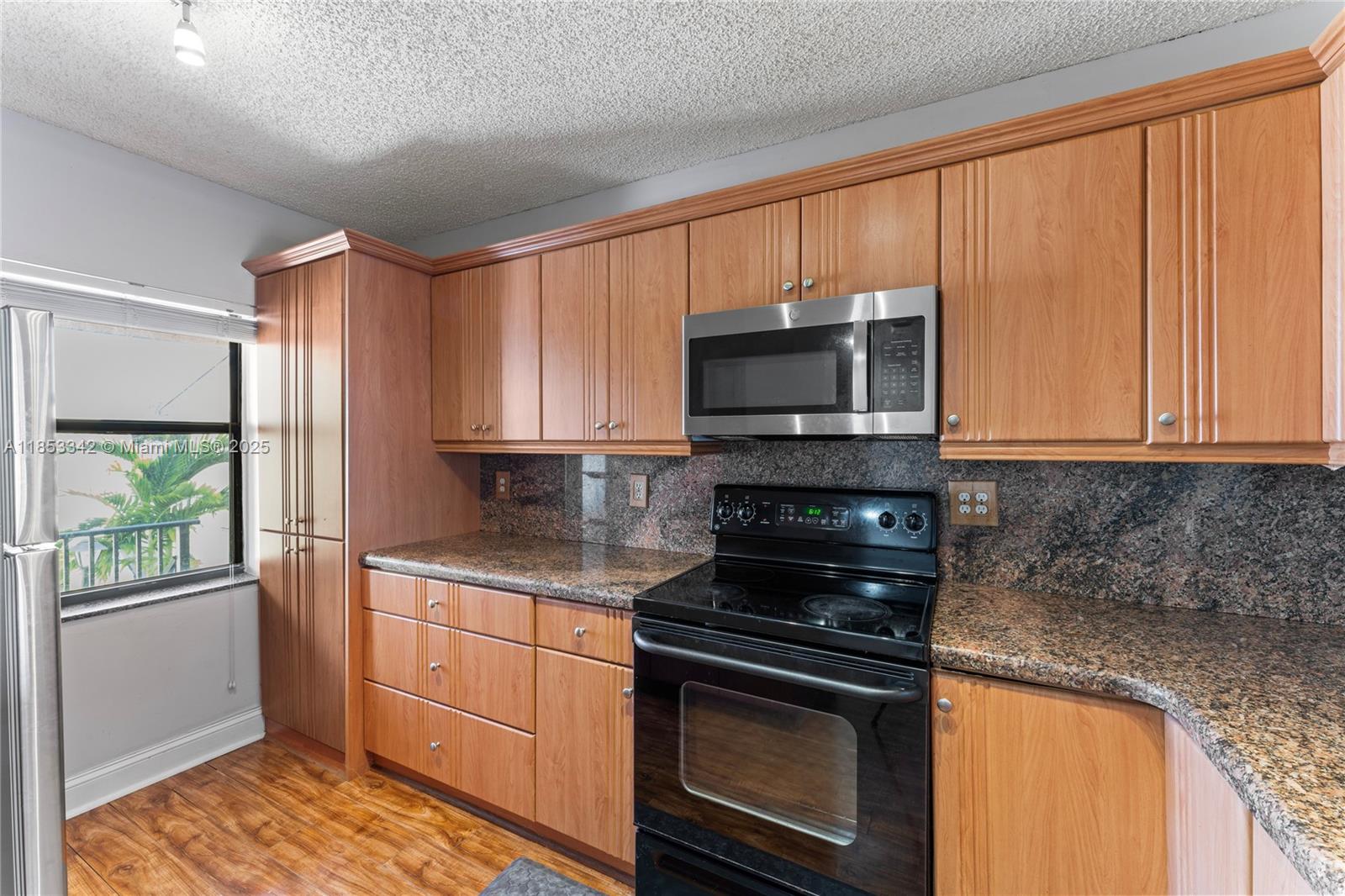 Property photo # 6