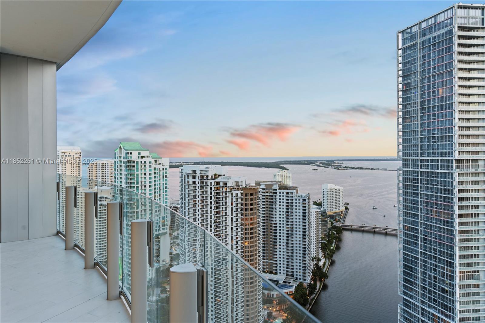 Condo for Sale in Miami, FL