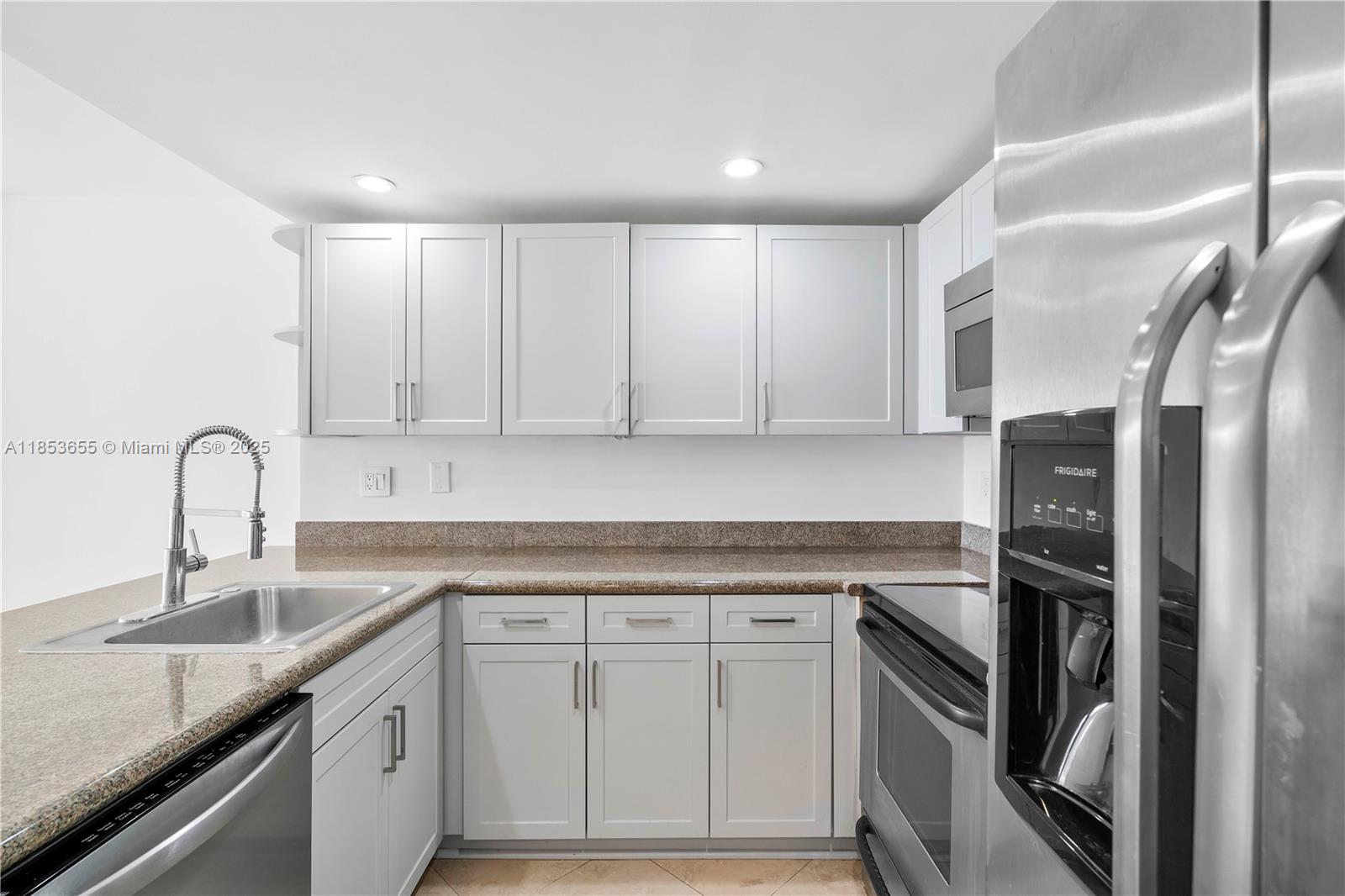 Property photo # 6