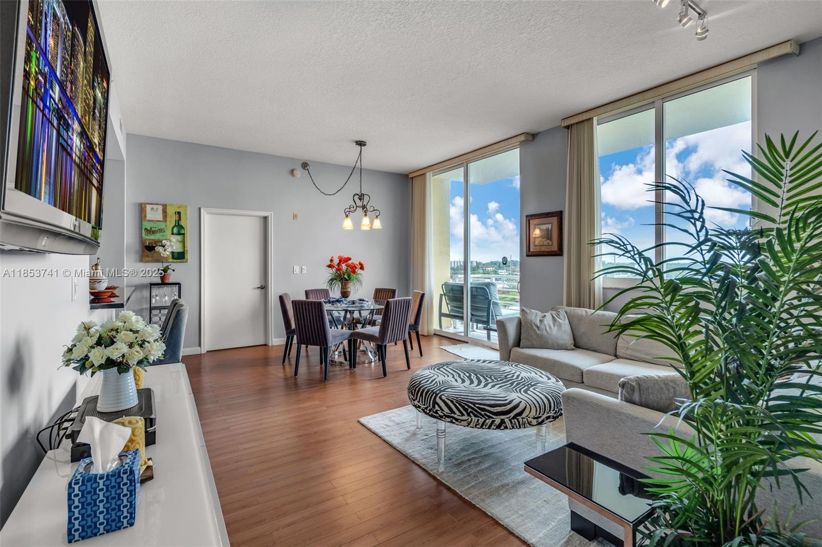 Property photo # 0