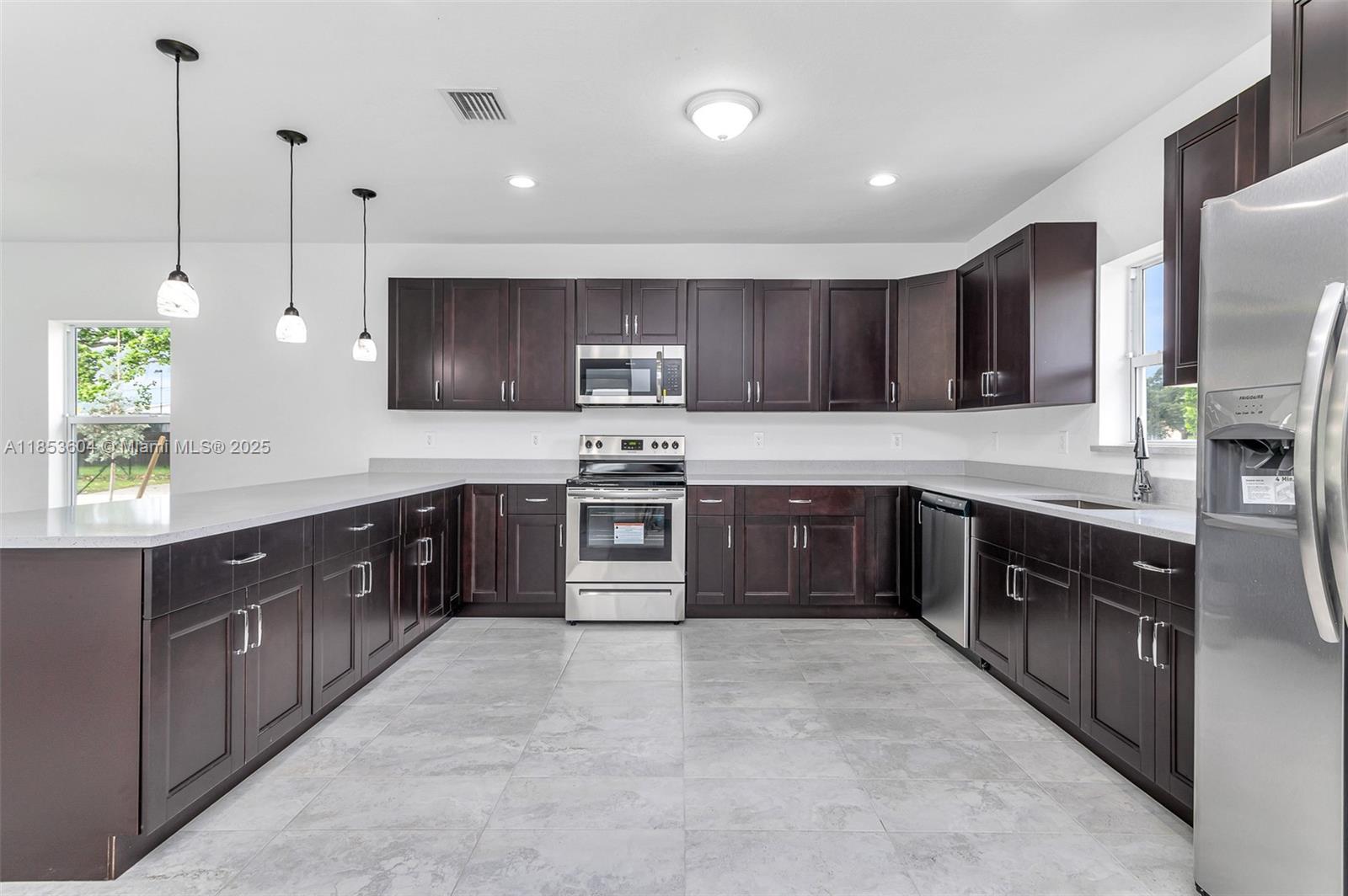 Property photo # 9