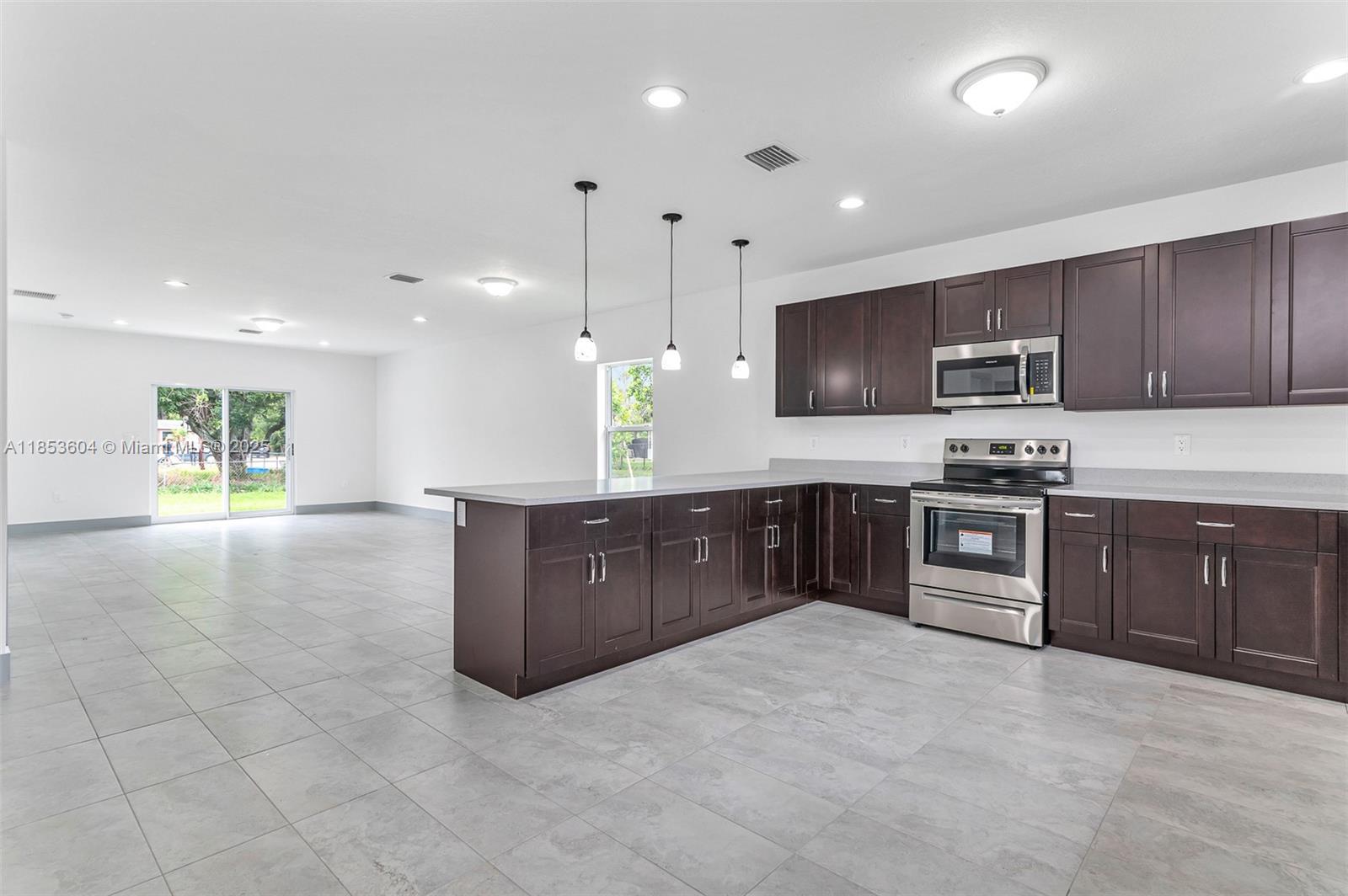 Property photo # 8