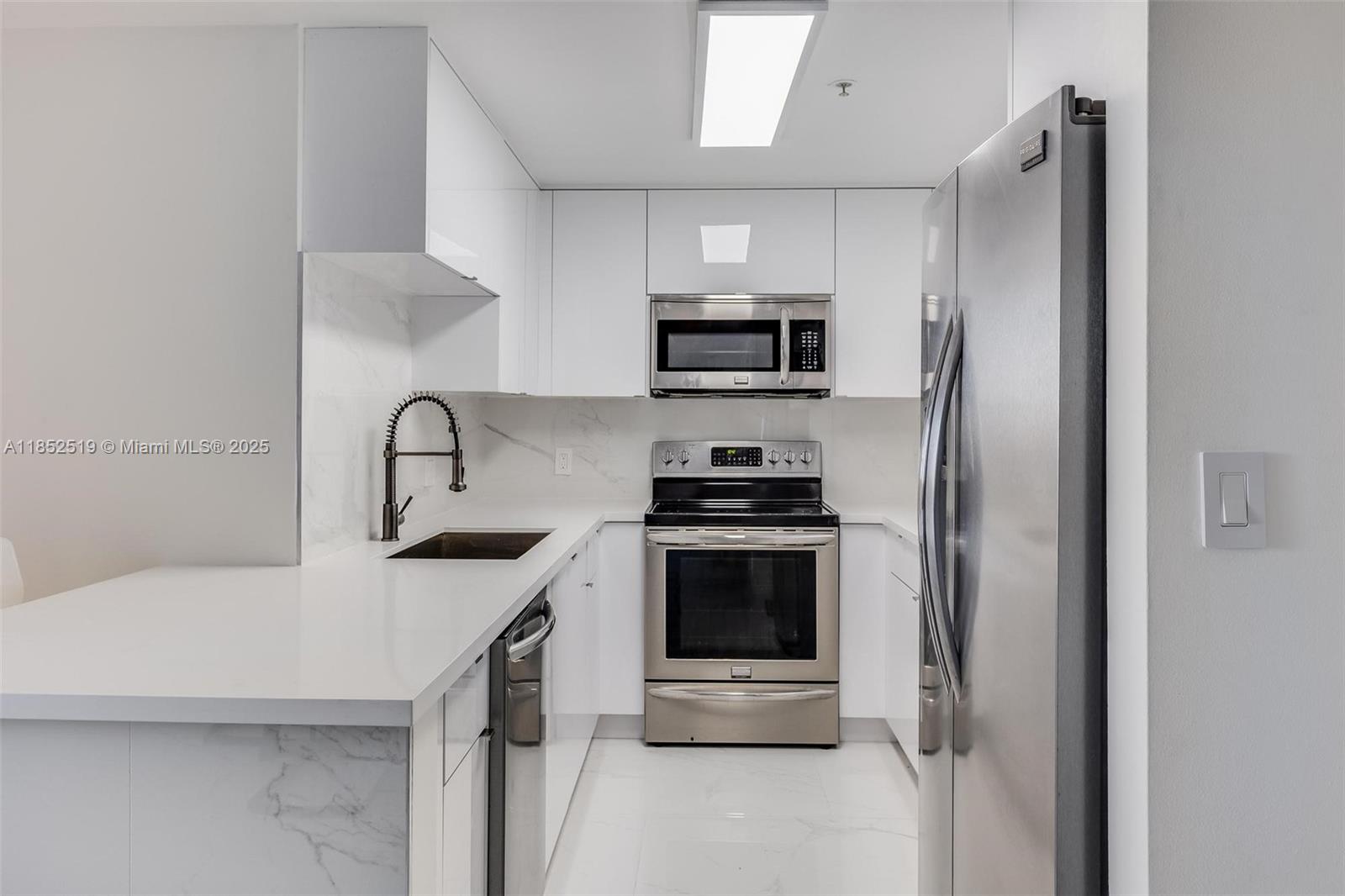 Property photo # 6