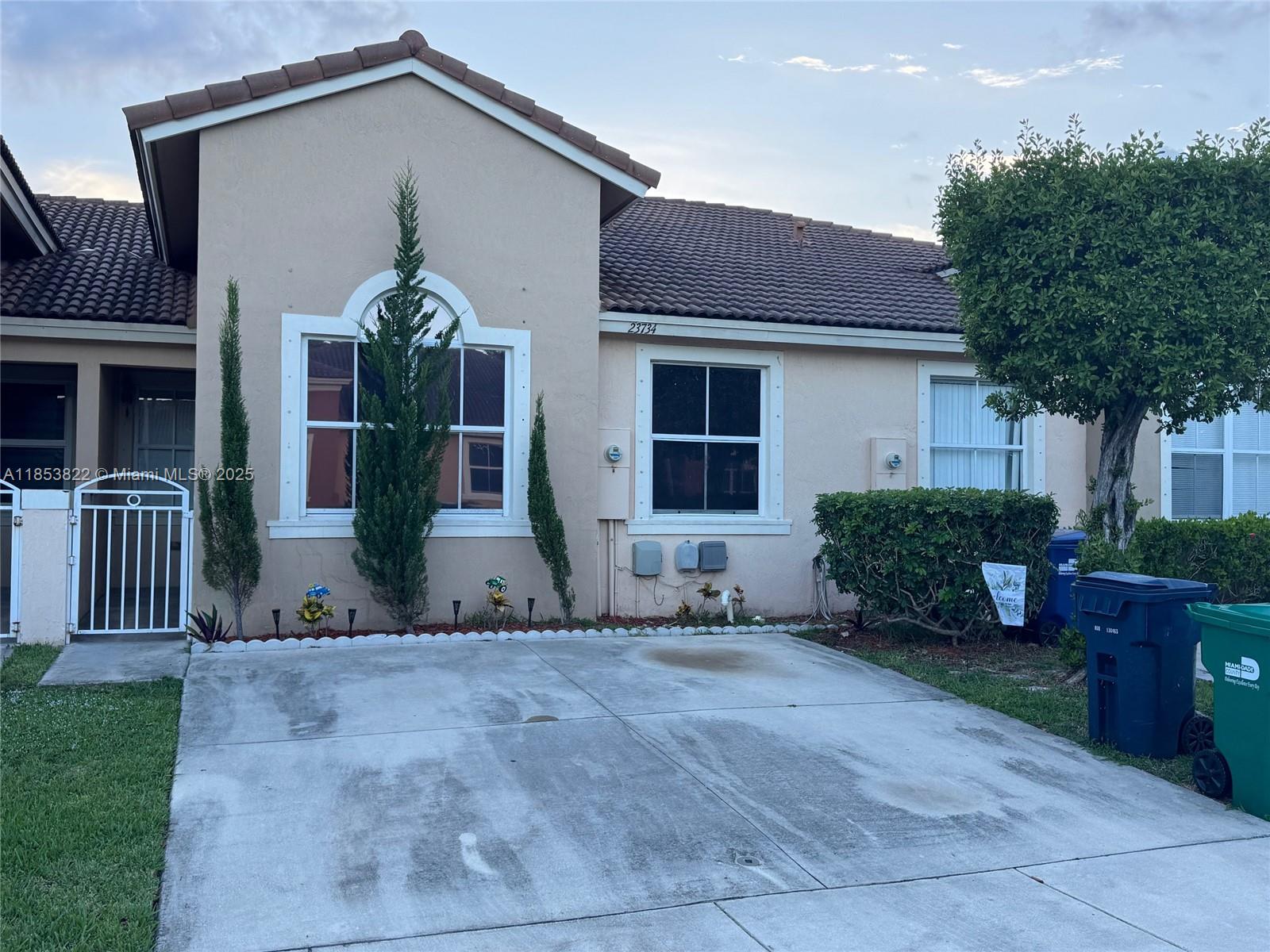 Property photo # 0