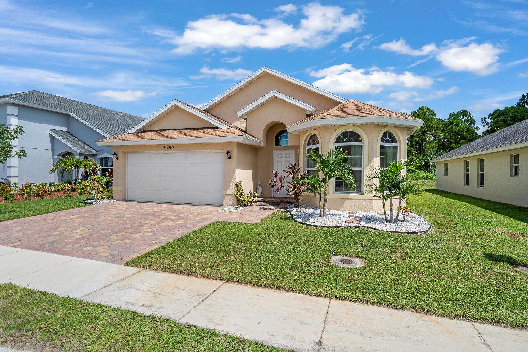 9760 Palm Breezes Dr Drive, Fort Pierce, Florida 34945