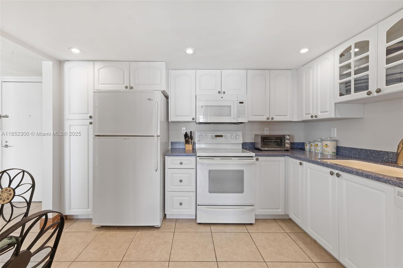 Property photo # 9