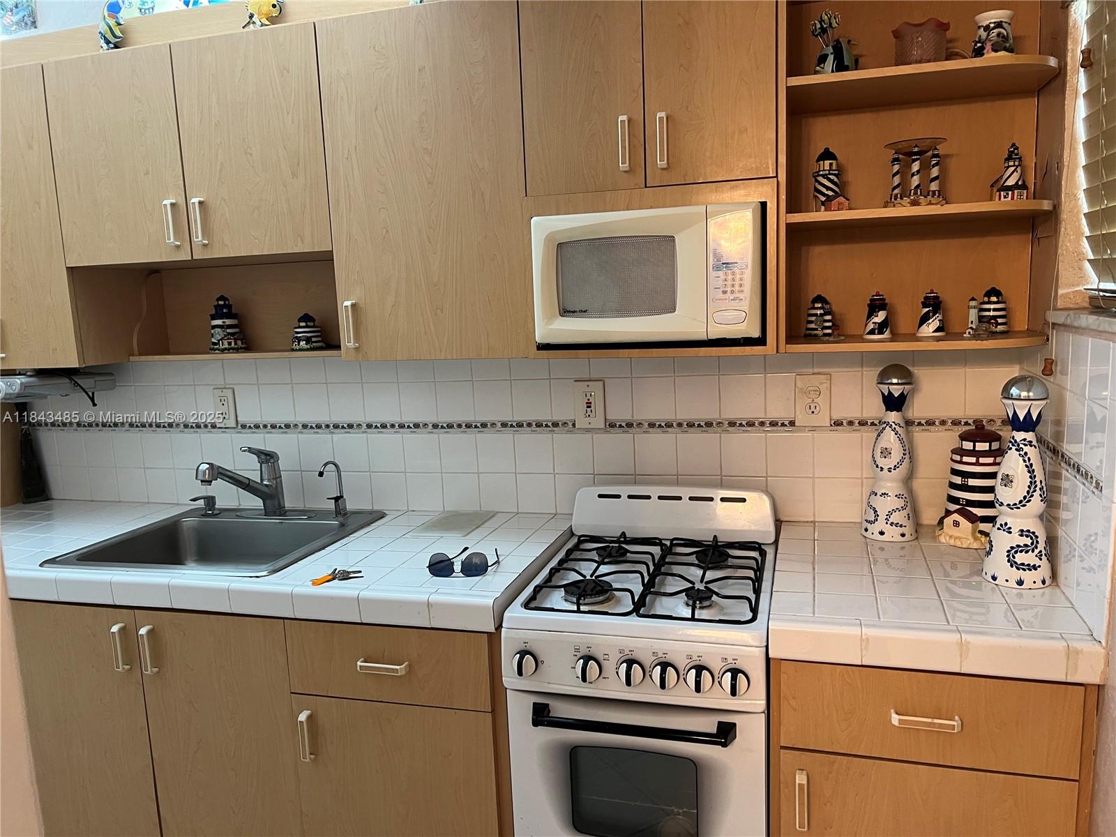 Property photo # 8