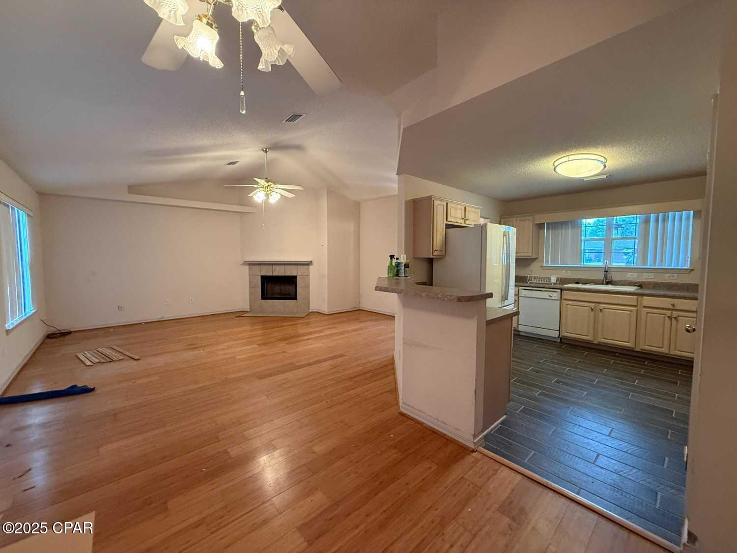 Image 10 For 4078 Jacaranda Tc