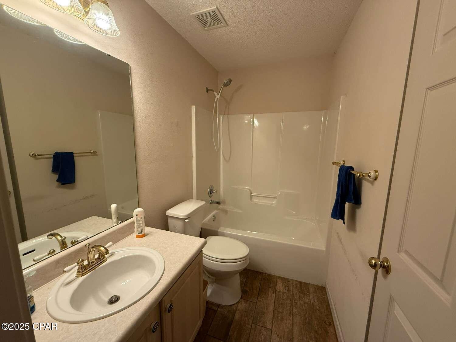 Image 16 For 4078 Jacaranda Tc