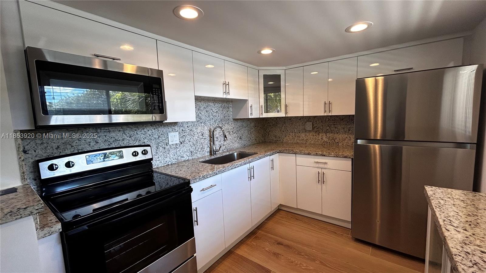 Property photo # 0