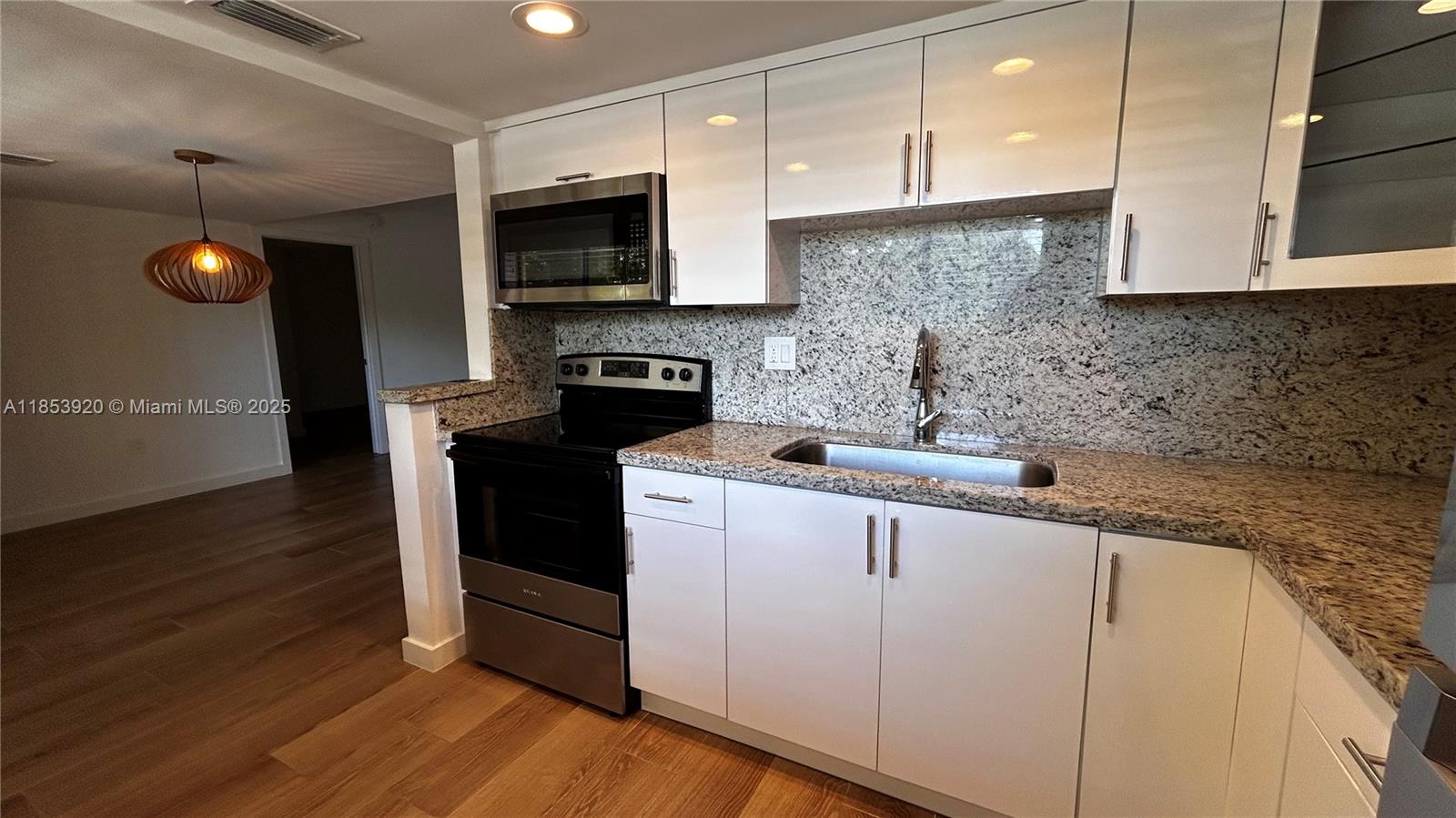 Property photo # 4