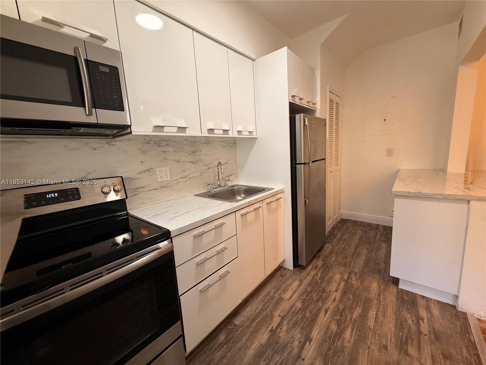 Property photo # 0