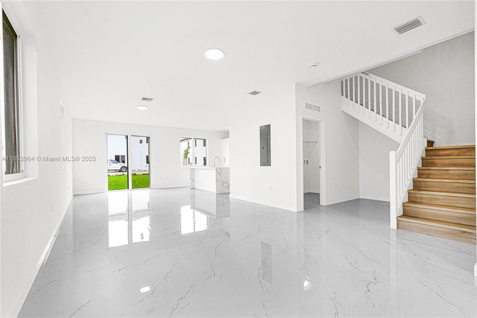 Property photo # 8