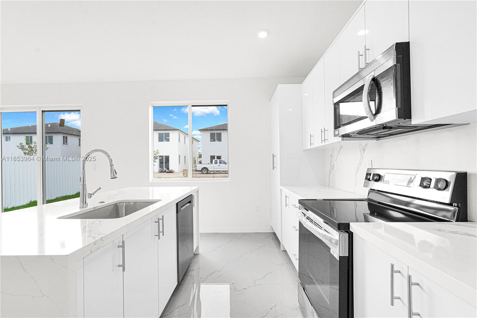 Property photo # 6