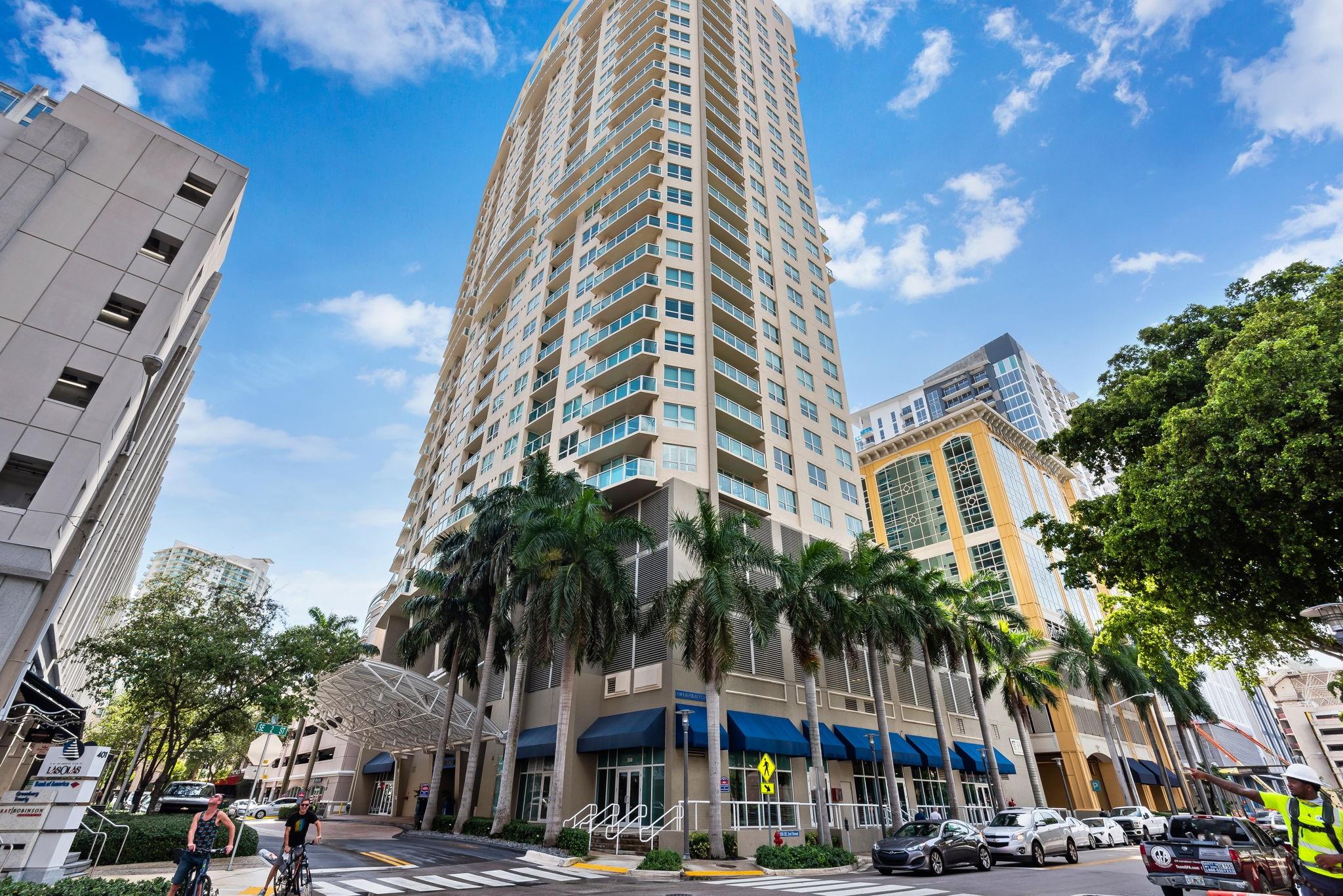 350 Las Olas Place