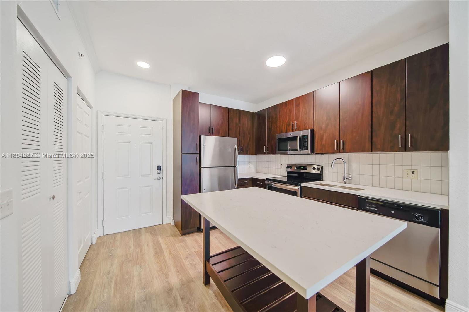 Property photo # 6