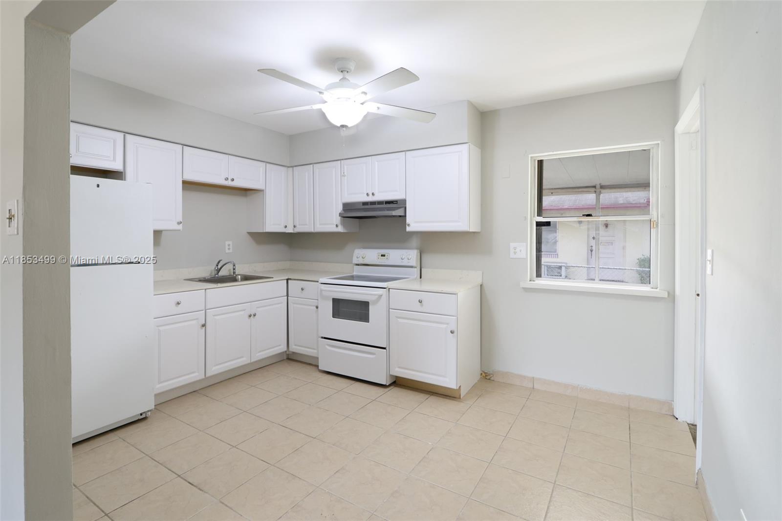 Property photo # 9