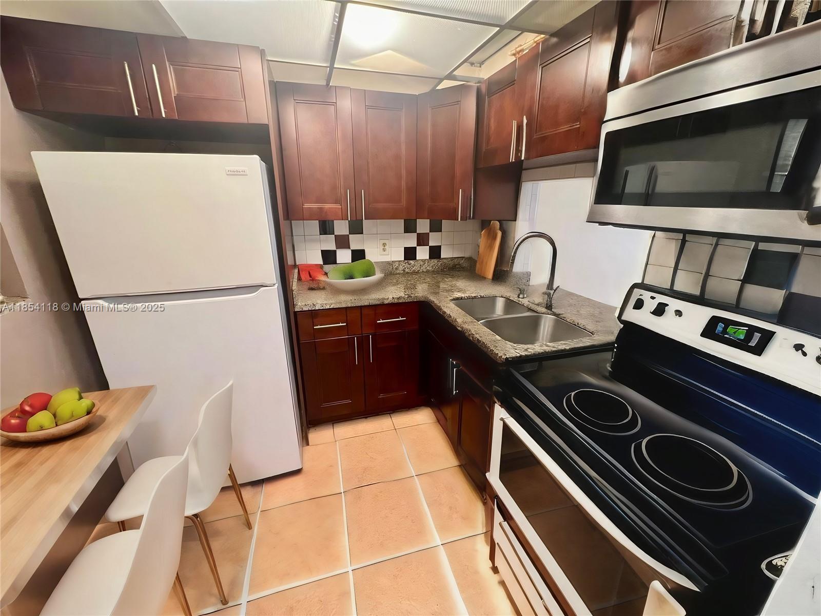 Property photo # 4