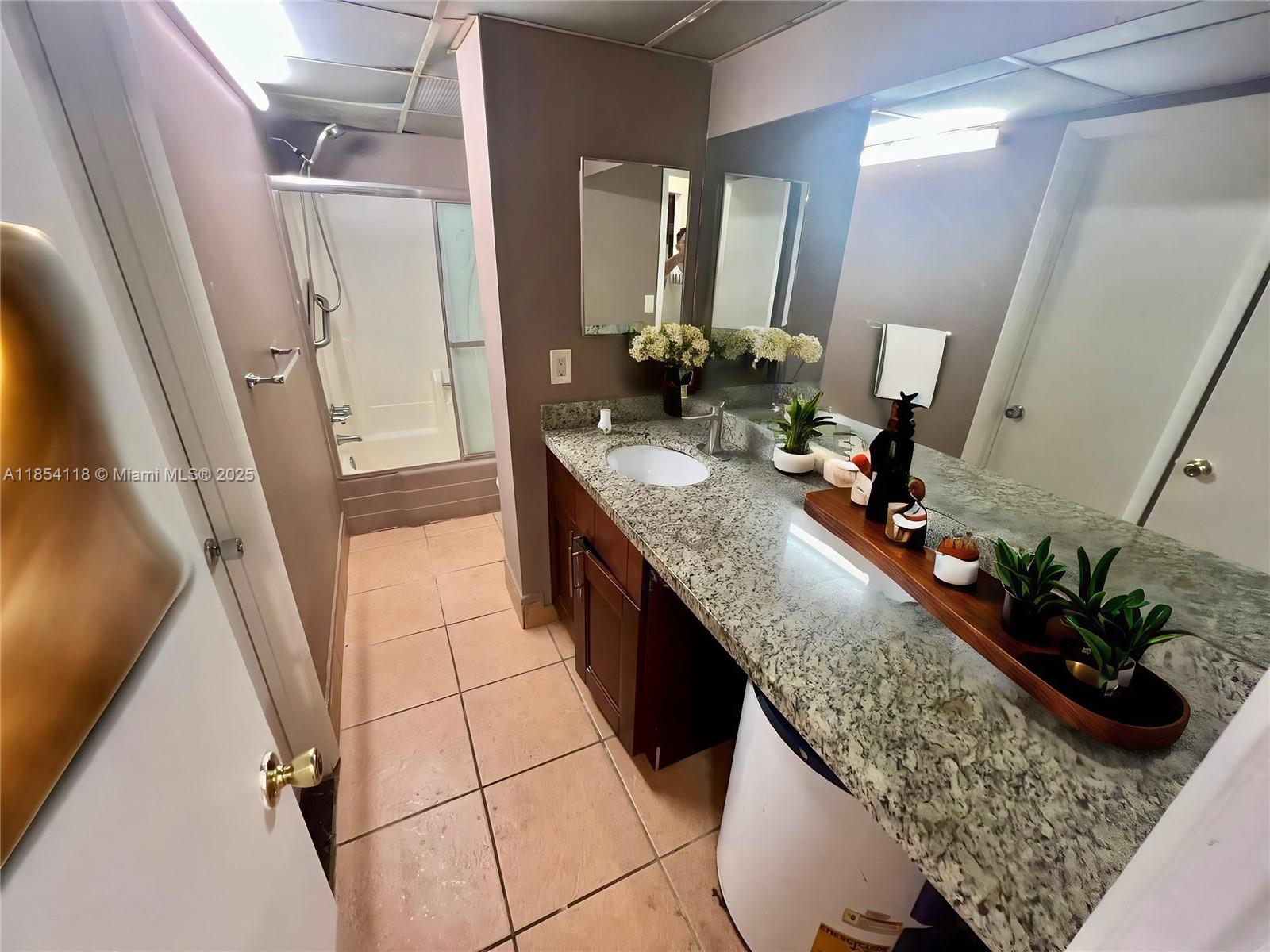 Property photo # 6