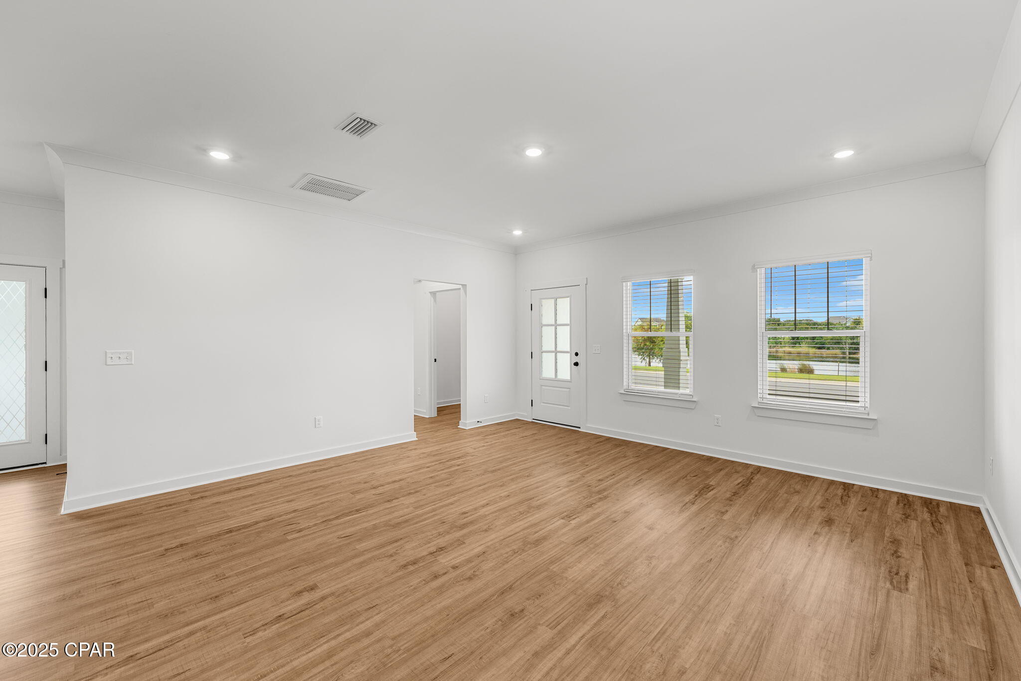 Image 10 For 2409 Rushes Avenue