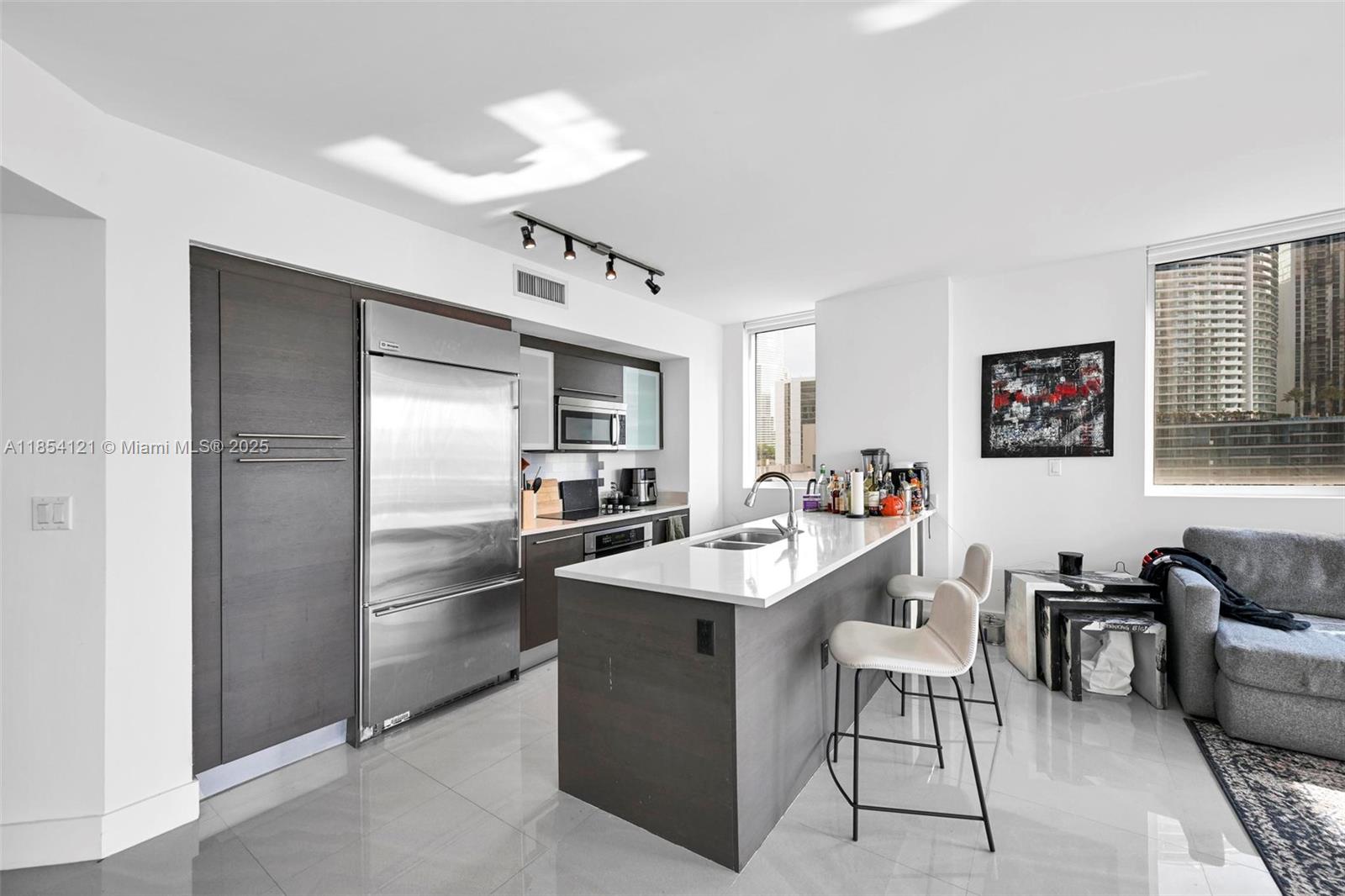 Property photo # 6
