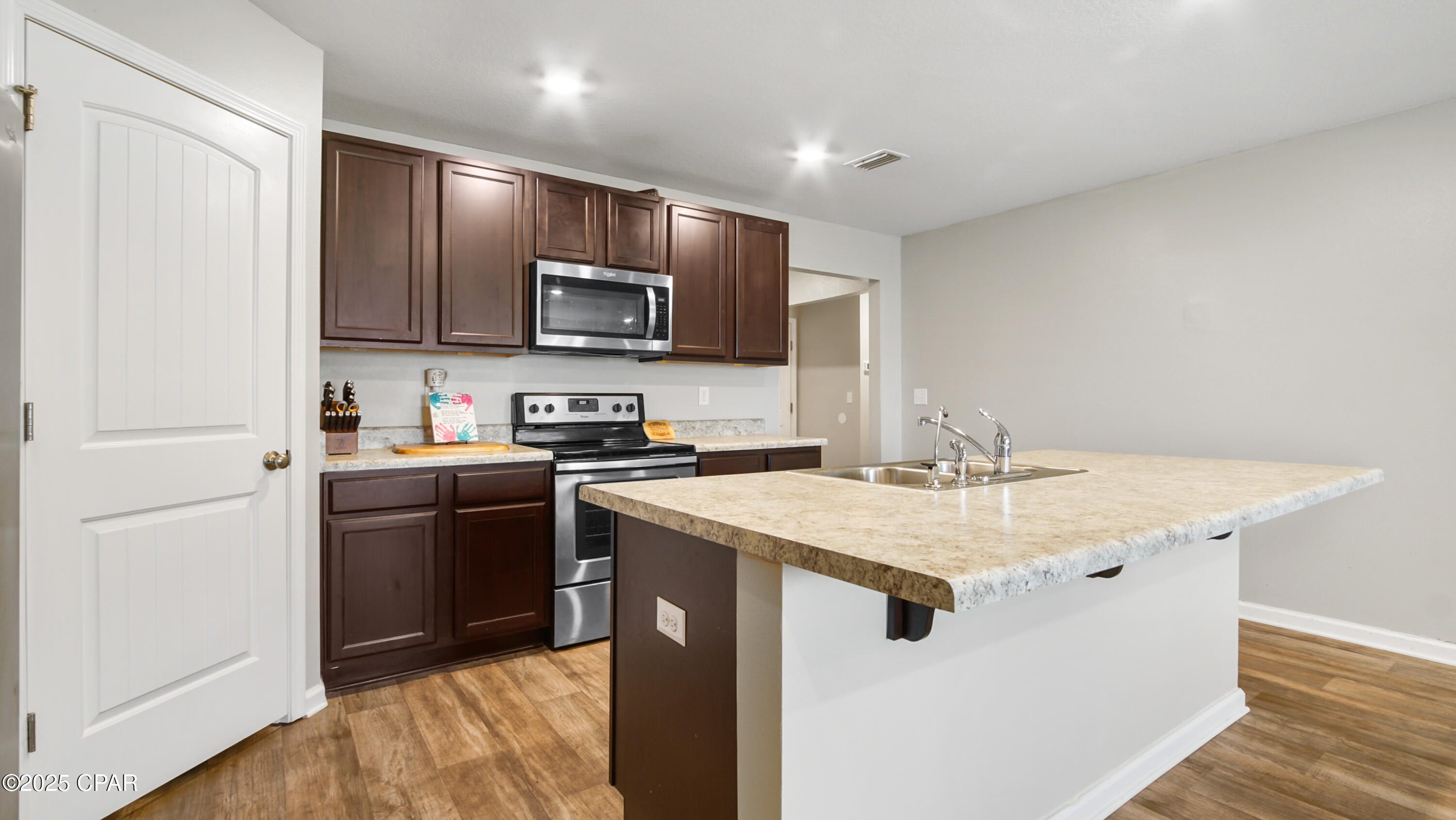 Image 20 For 7106 Penn Way