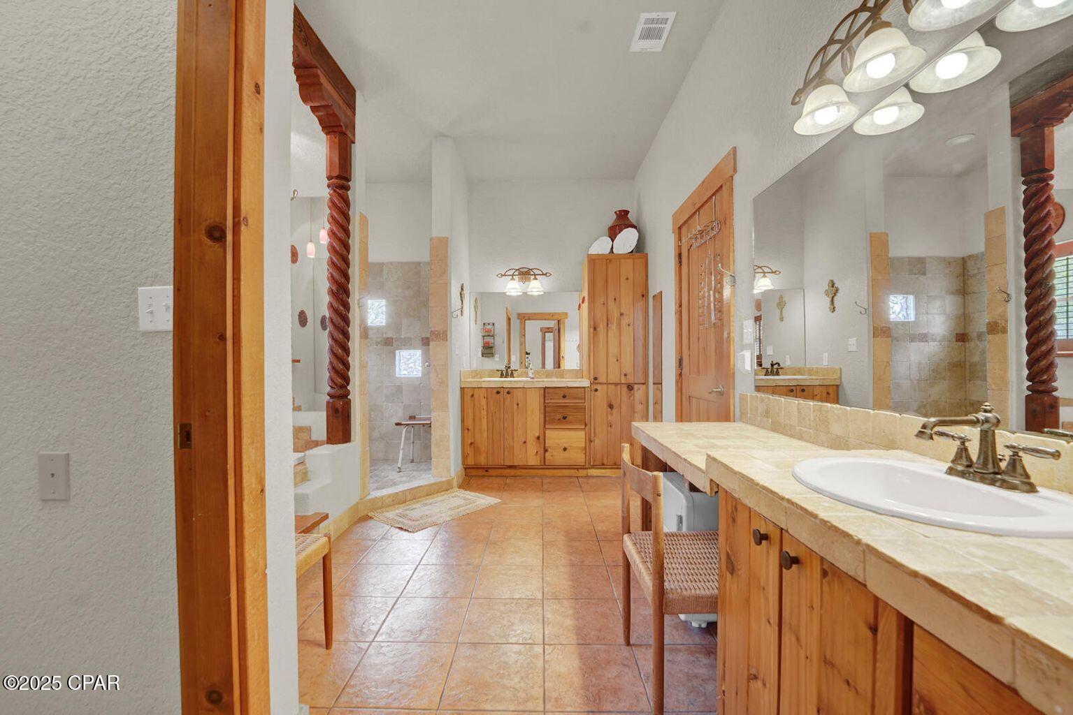 Nezhfubkznvgbqrmy3uedku8f88lnhw5_f1e2luypia