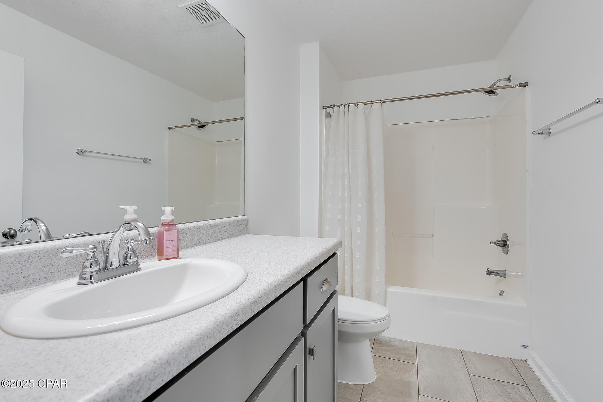 N1qrnmj7rb7zgdu27fq4  Rh0lsifiq_2pnpfgvcagw