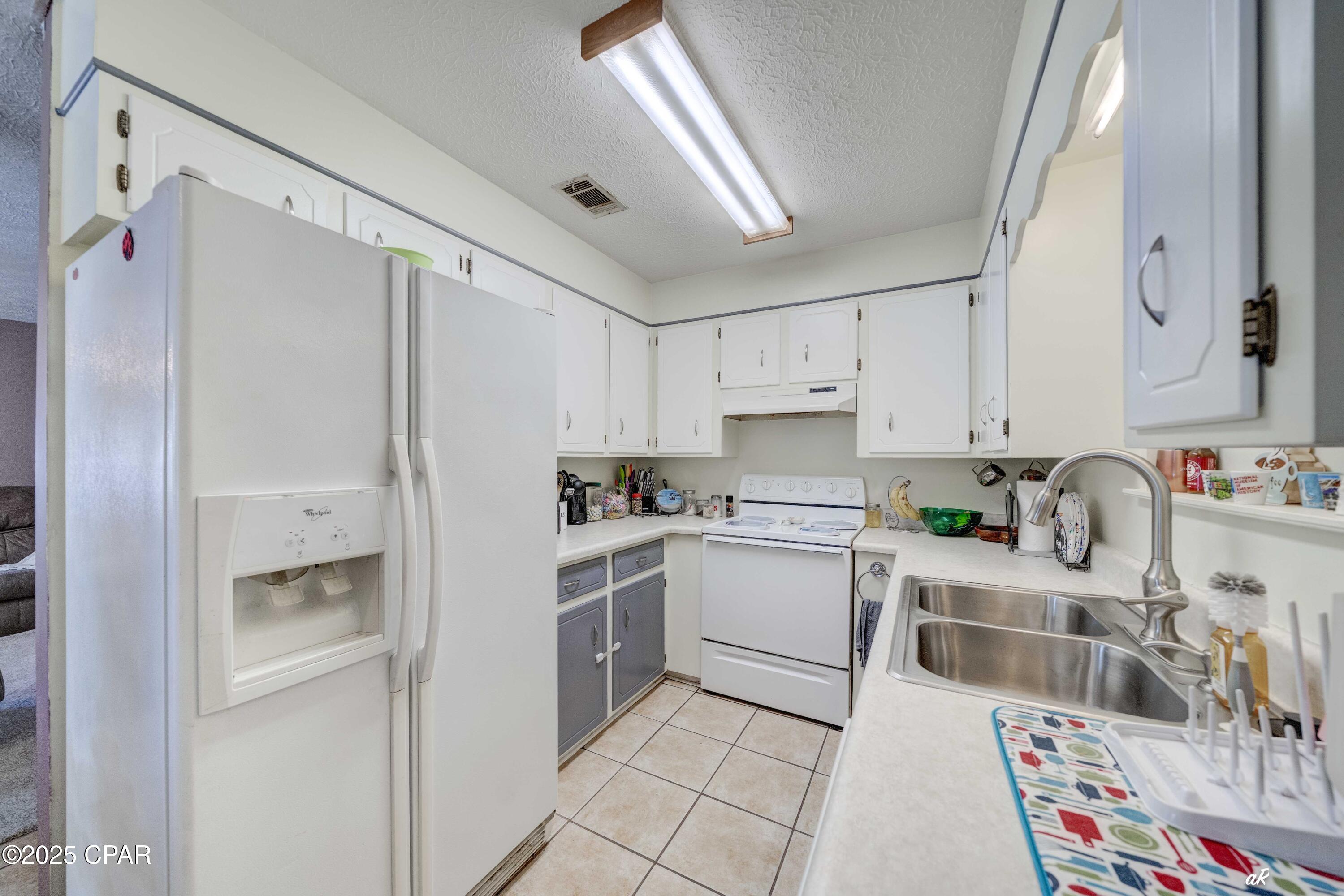 Lvt3cofywk2z83oirbvp_kyfn Z4cut7hwuf_ifs4lu