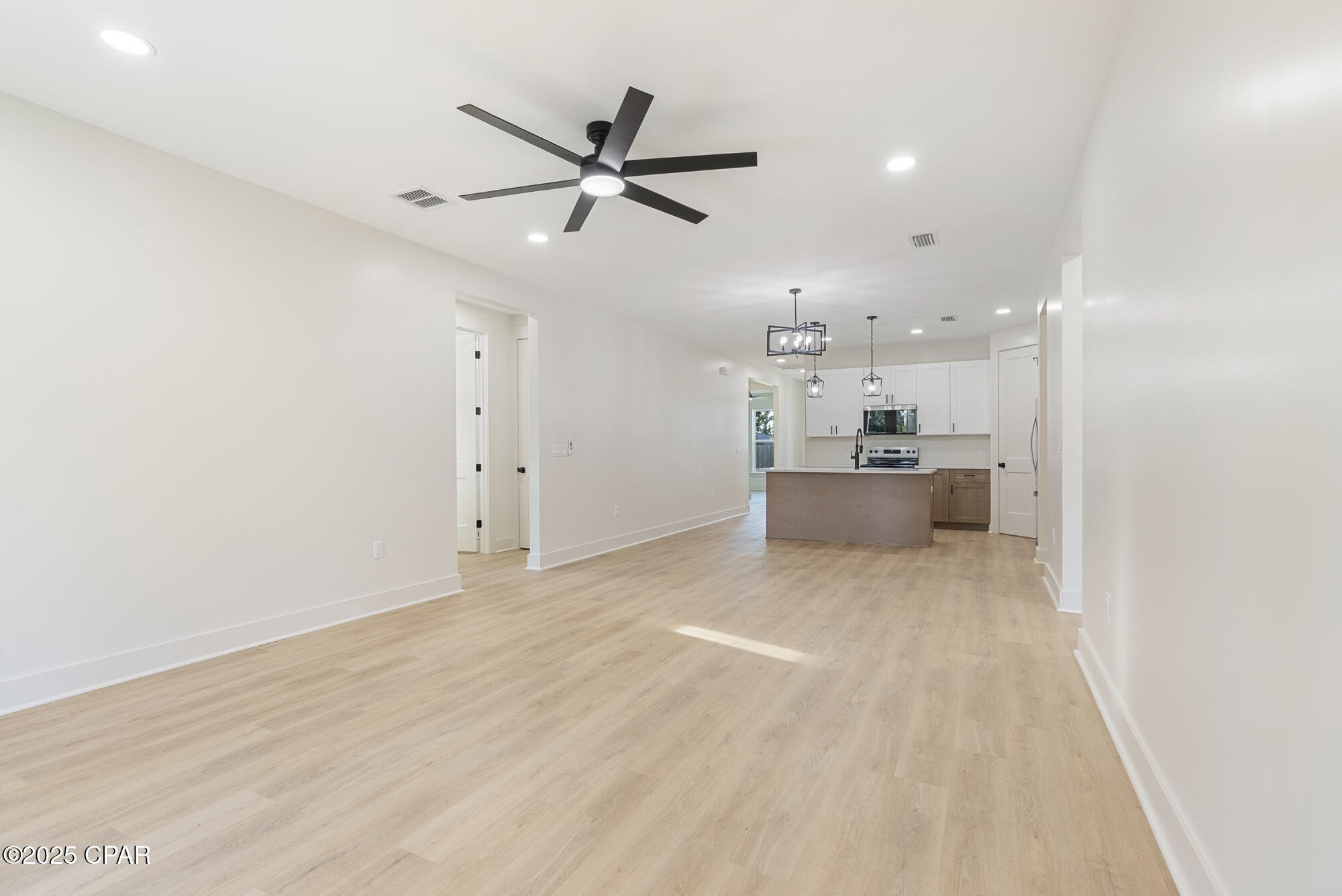 Lrk5_ak74zlsdbse4foulodpmfg2aiucbqts7pw8f0a