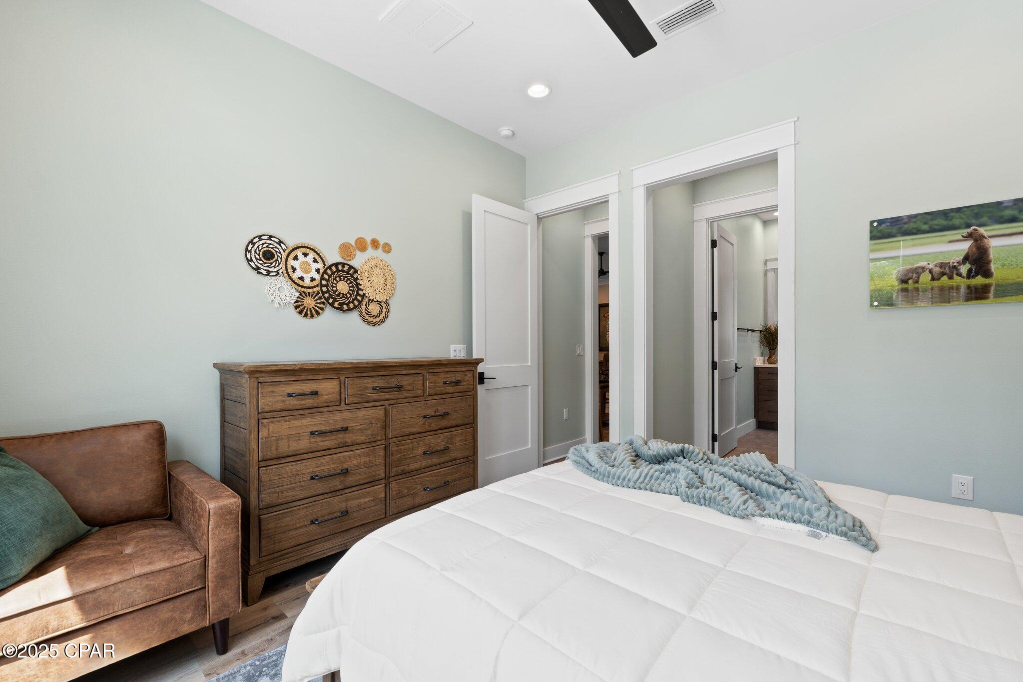 Unozfqyhjaschlislwzbnb4p Poq1bt1otylmvv2i2c