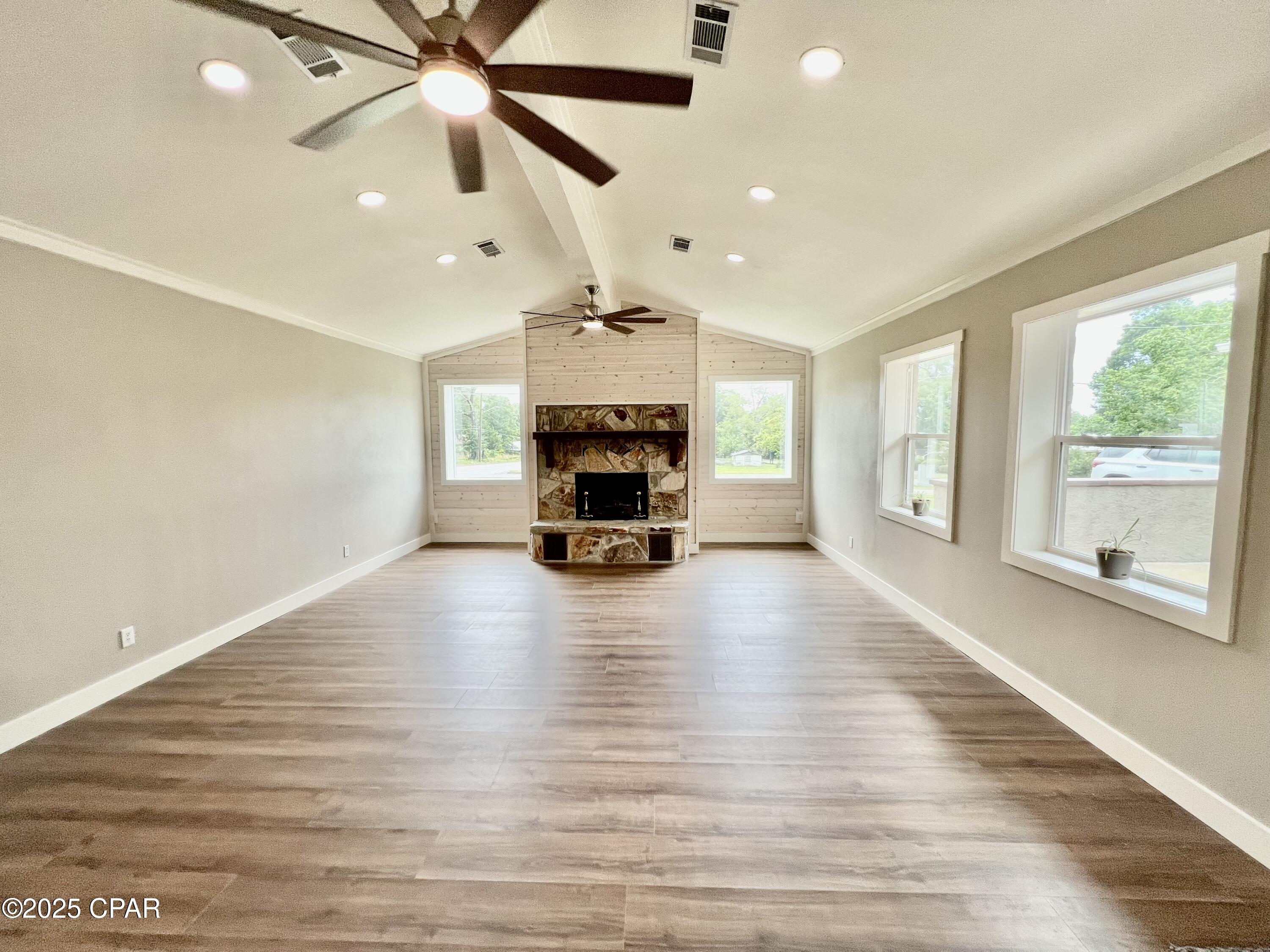 Image 14 For 16 1st Street