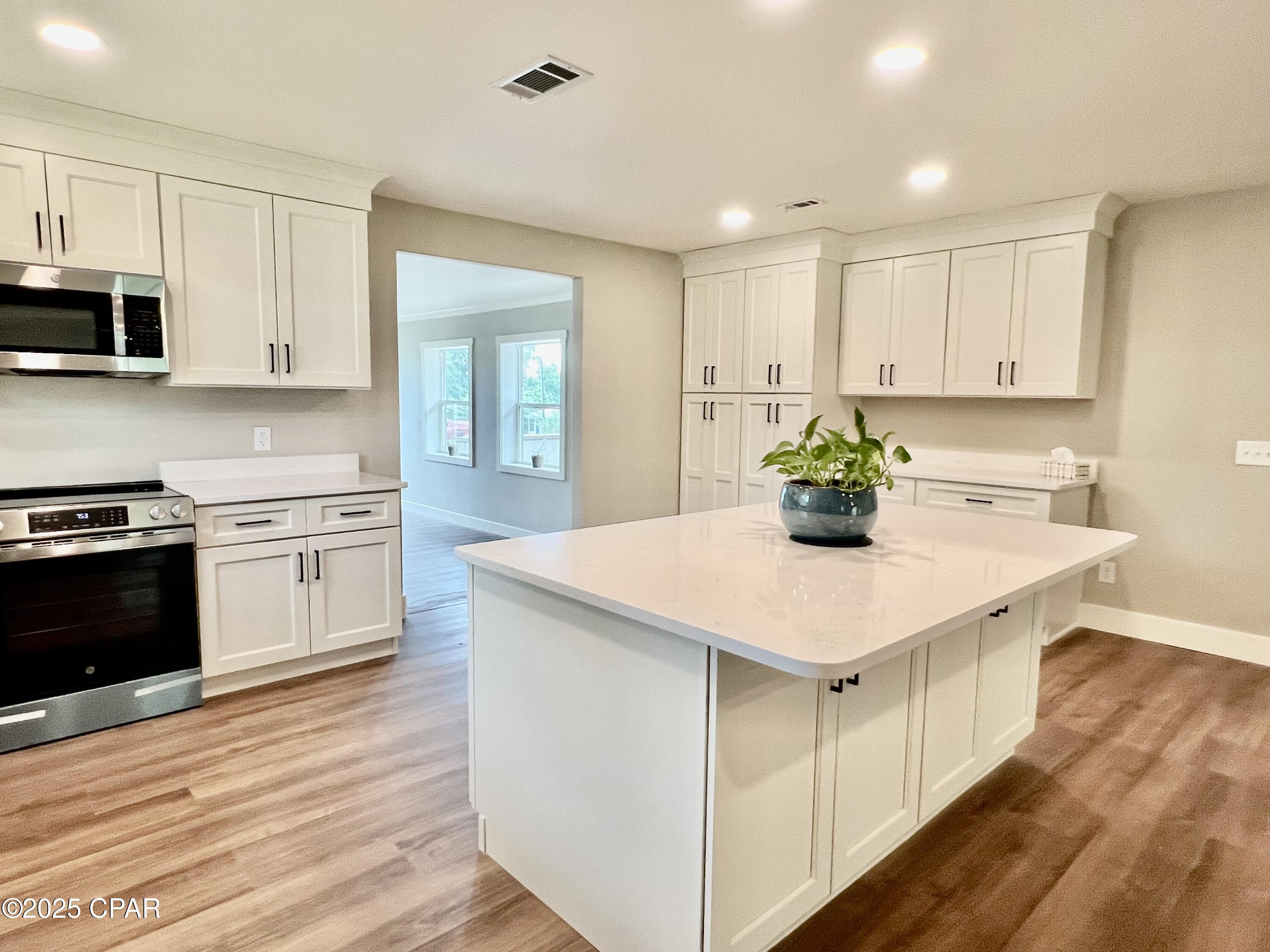 Image 2 For 16 1st Street