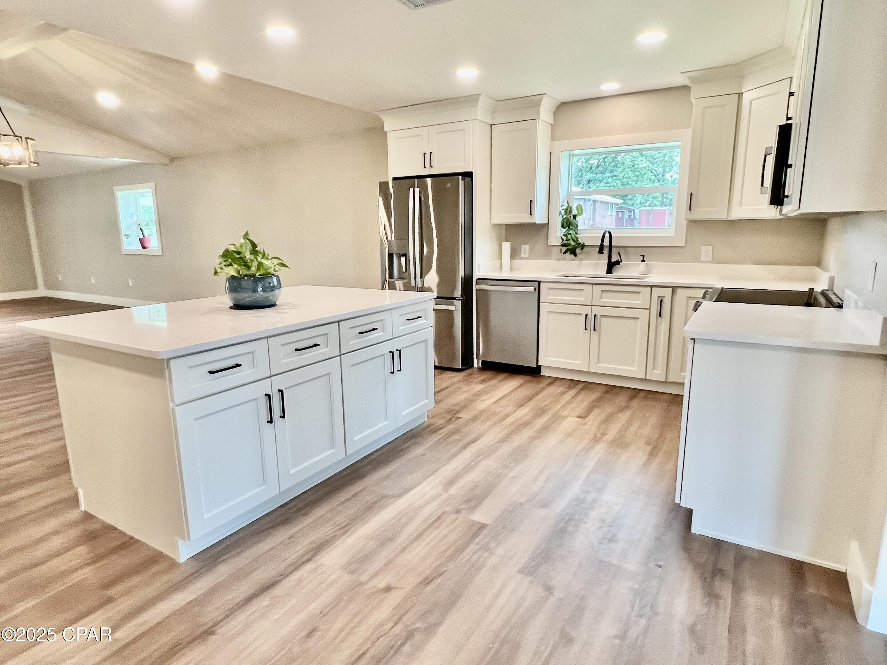 Image 3 For 16 1st Street