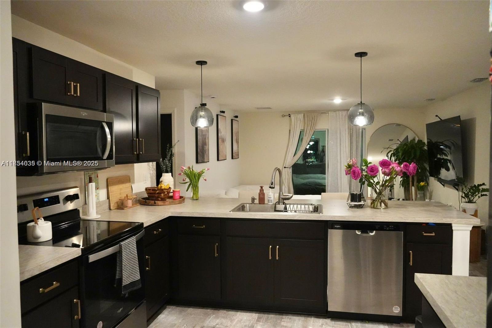 Property photo # 4
