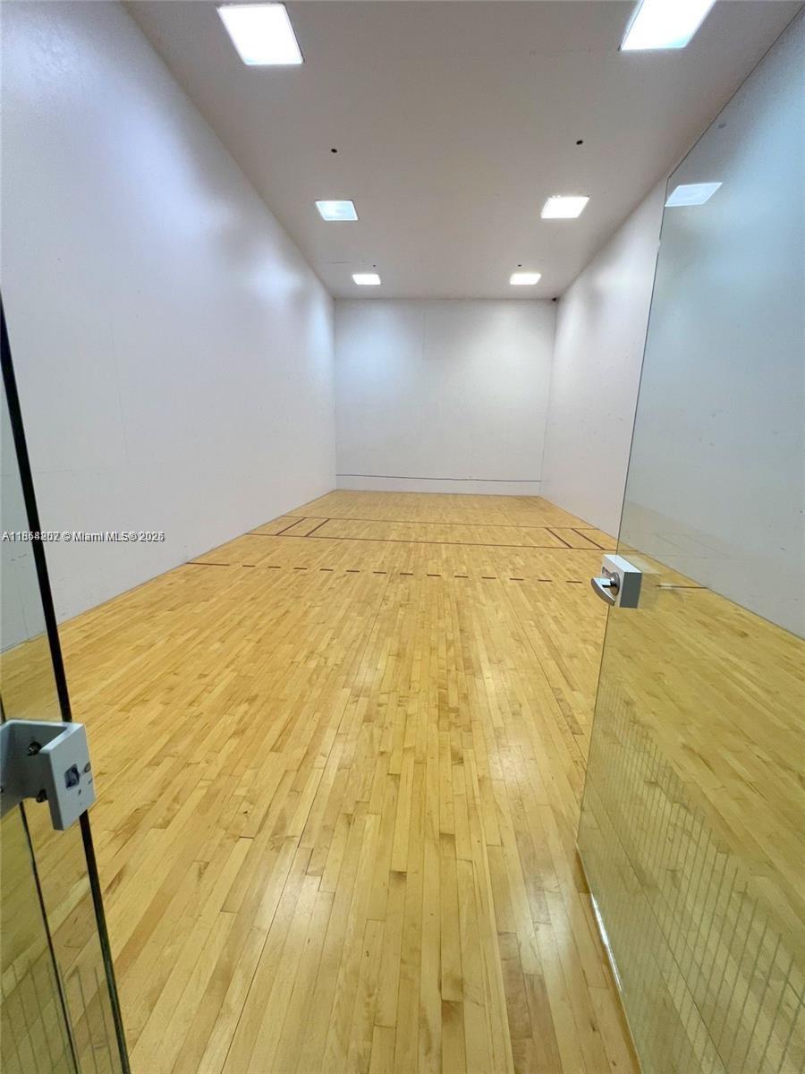 690 SW 1st Ct #1032, Miami FL 33130