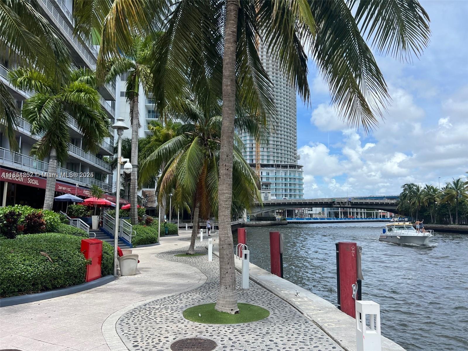 690 SW 1st Ct #1032, Miami FL 33130