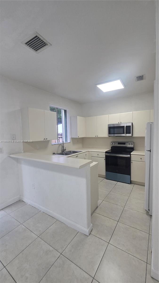 Property photo # 8