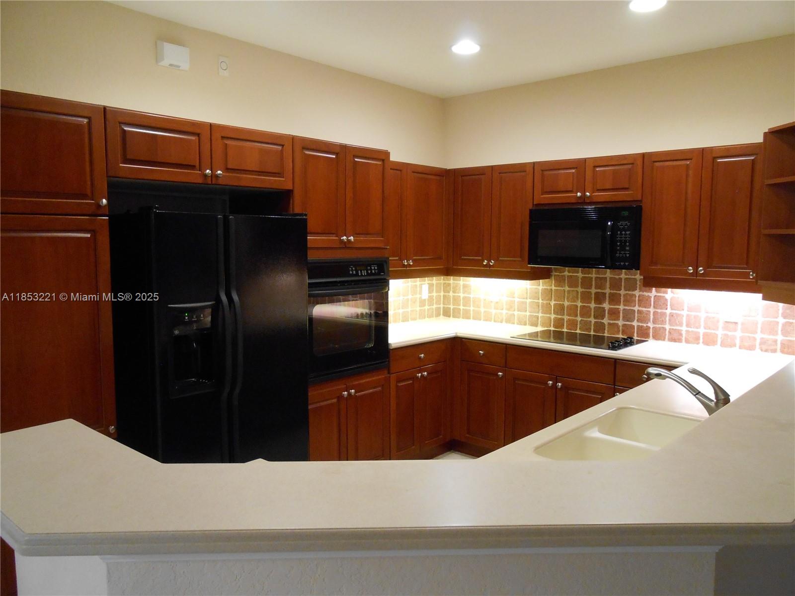 Property photo # 9