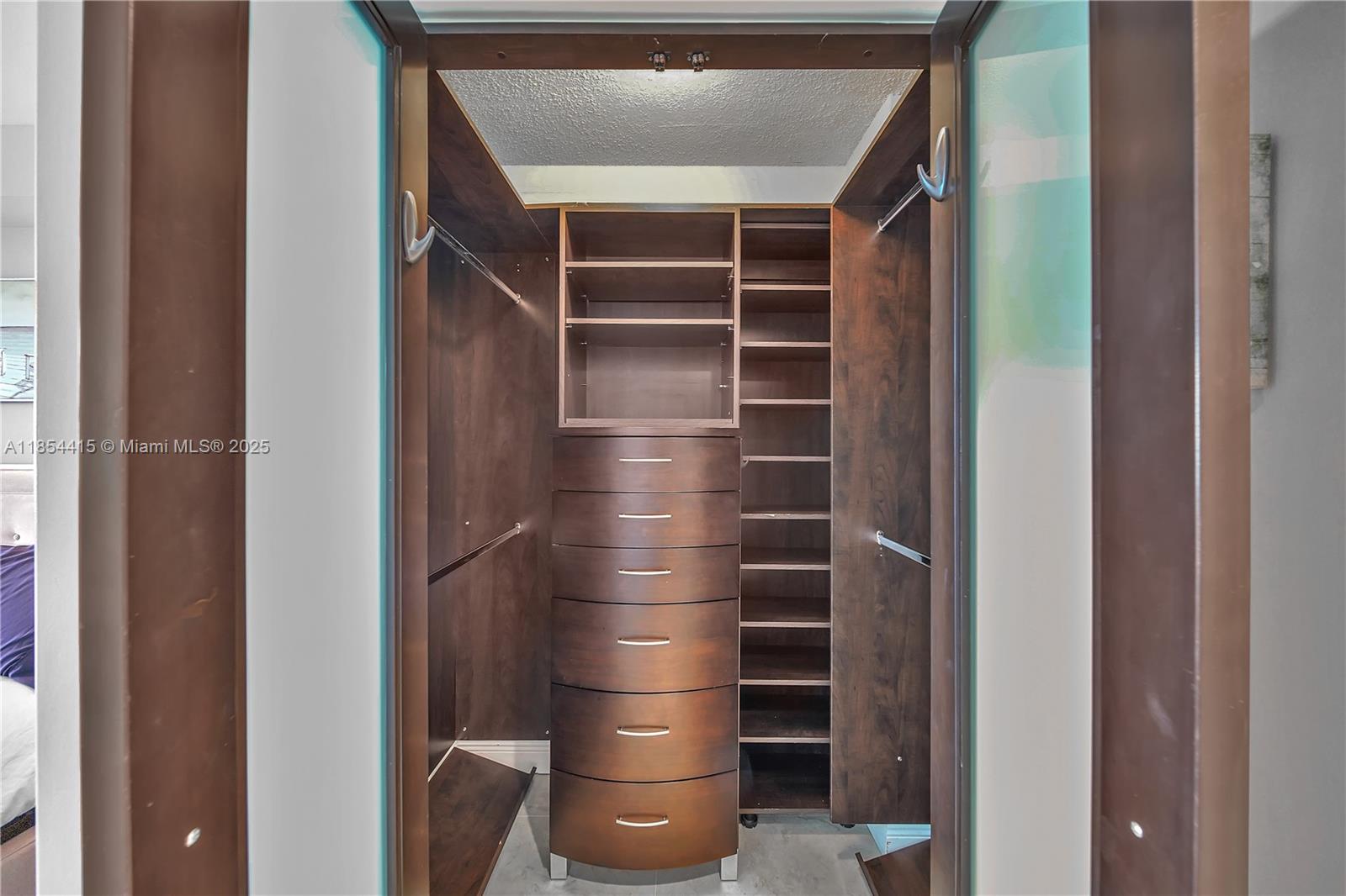 90 Alton Rd #2604, Miami Beach FL 33139