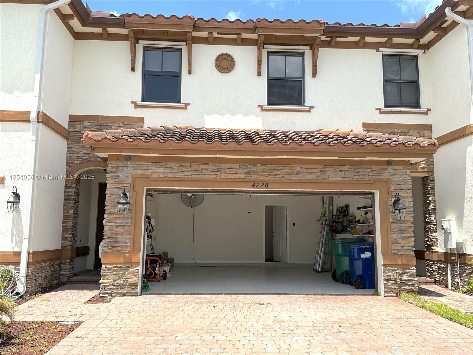 Property photo # 2
