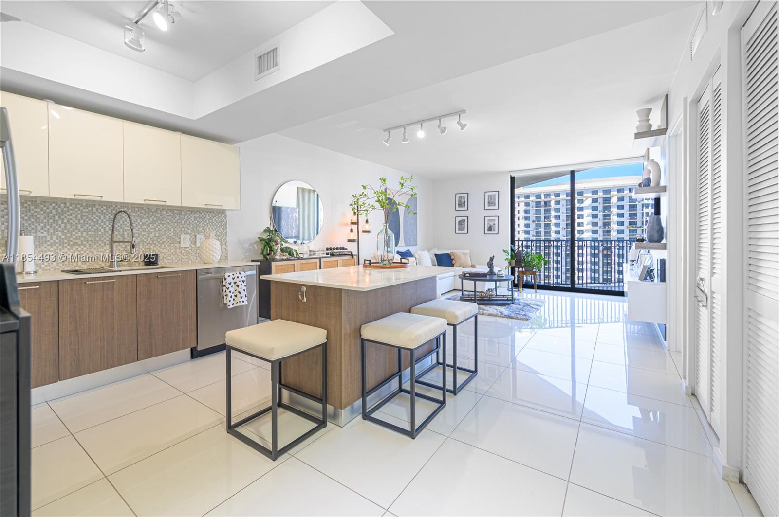 Property photo # 8